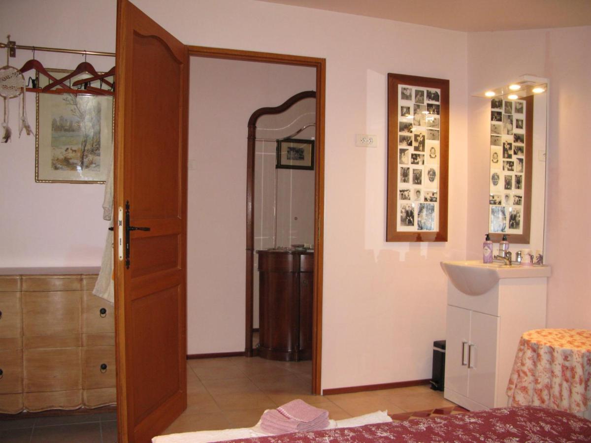 Cesseras Mas A 4 Mains B&B 외부 사진