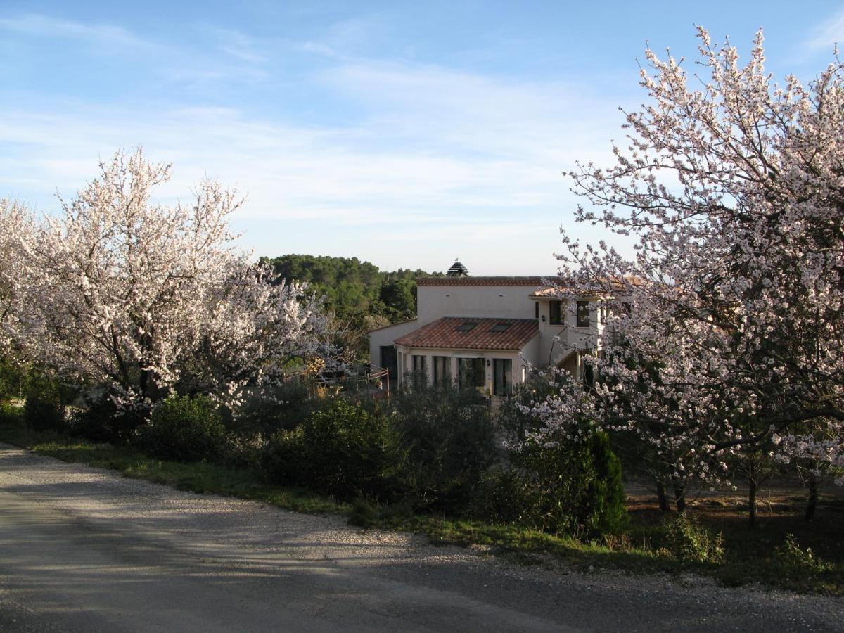 Cesseras Mas A 4 Mains B&B 외부 사진