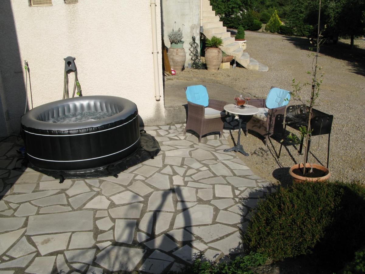 Cesseras Mas A 4 Mains B&B 외부 사진